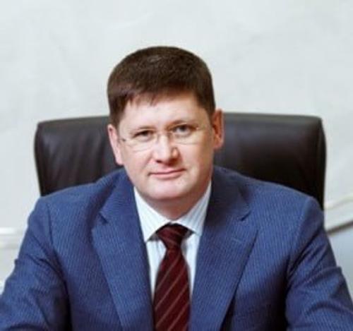 Мэр Березовского, позорно проигравший выборы жене своего собственного водителя, все-таки ухитрился остаться главой города