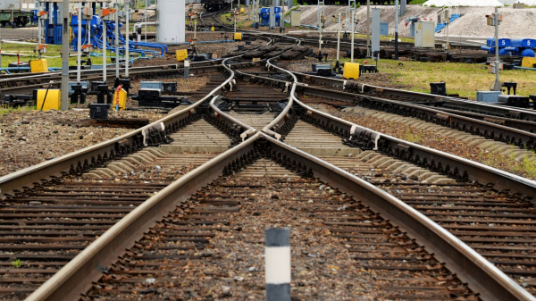 Мишустин: железные дороги остаются одним из самых надежных видов транспорта в РФ