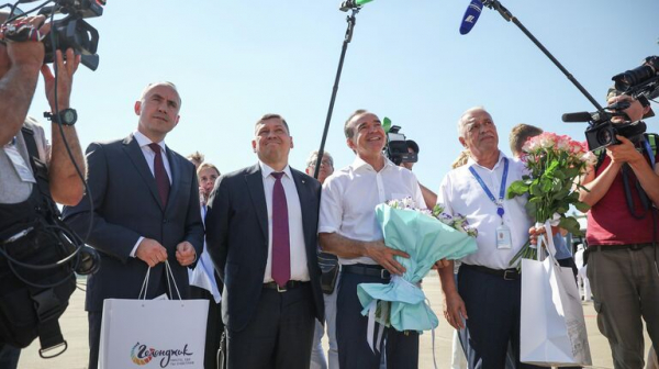 В аэропорту Краснодара заявили об отсутствии распоряжений о возобновлении работы