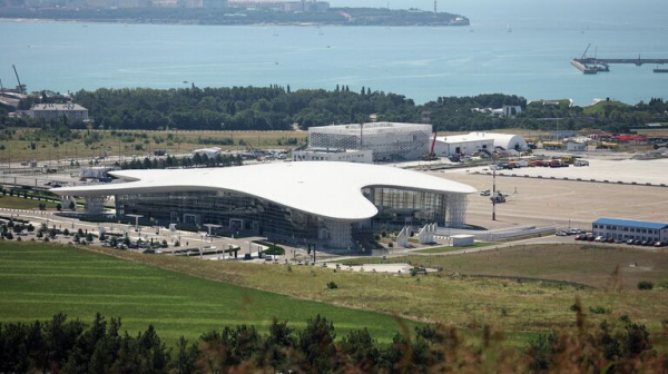 В аэропорту Краснодара заявили об отсутствии распоряжений о возобновлении работы