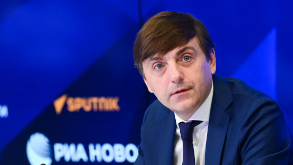 Кравцов: Минпросвещения сохранит в школах изучение родных языков народов России