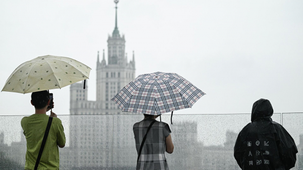МЧС предупредило о сильном дожде в Подмосковье днем во вторник