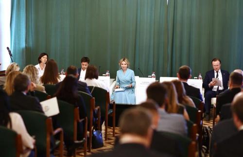 Руководитель Росприроднадзора Светлана Радионова приняла участие в первом заседании Делового клуба Союза утилизаторов России